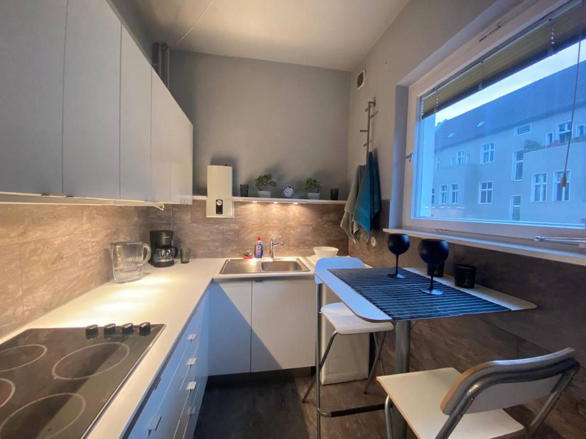Cozy Modern With Small Balcony In The Heart Of Lejlighed *